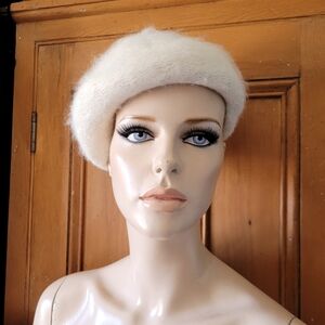 Italian 70% Angora Blend Classic Beret Hat In Cream